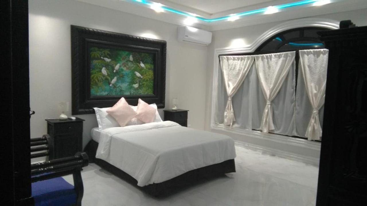 Hotel Villa Antigua 산살바도르 외부 사진