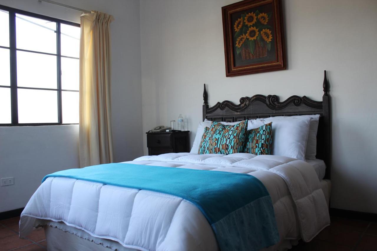 Hotel Villa Antigua 산살바도르 외부 사진