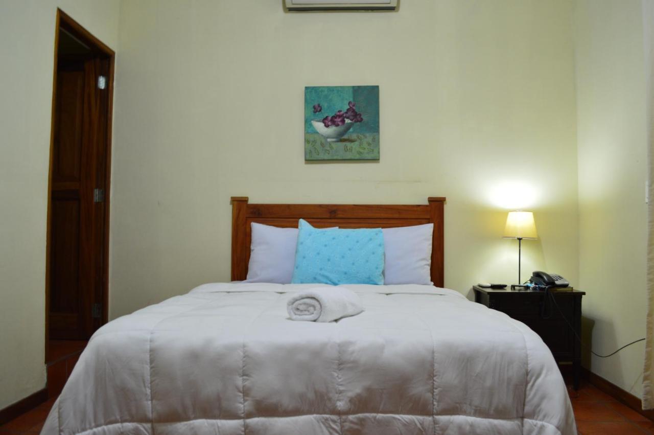 Hotel Villa Antigua 산살바도르 외부 사진