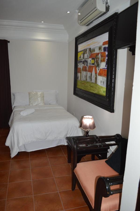 Hotel Villa Antigua 산살바도르 외부 사진